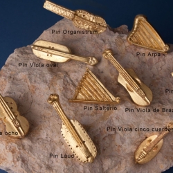 Pins Dorados